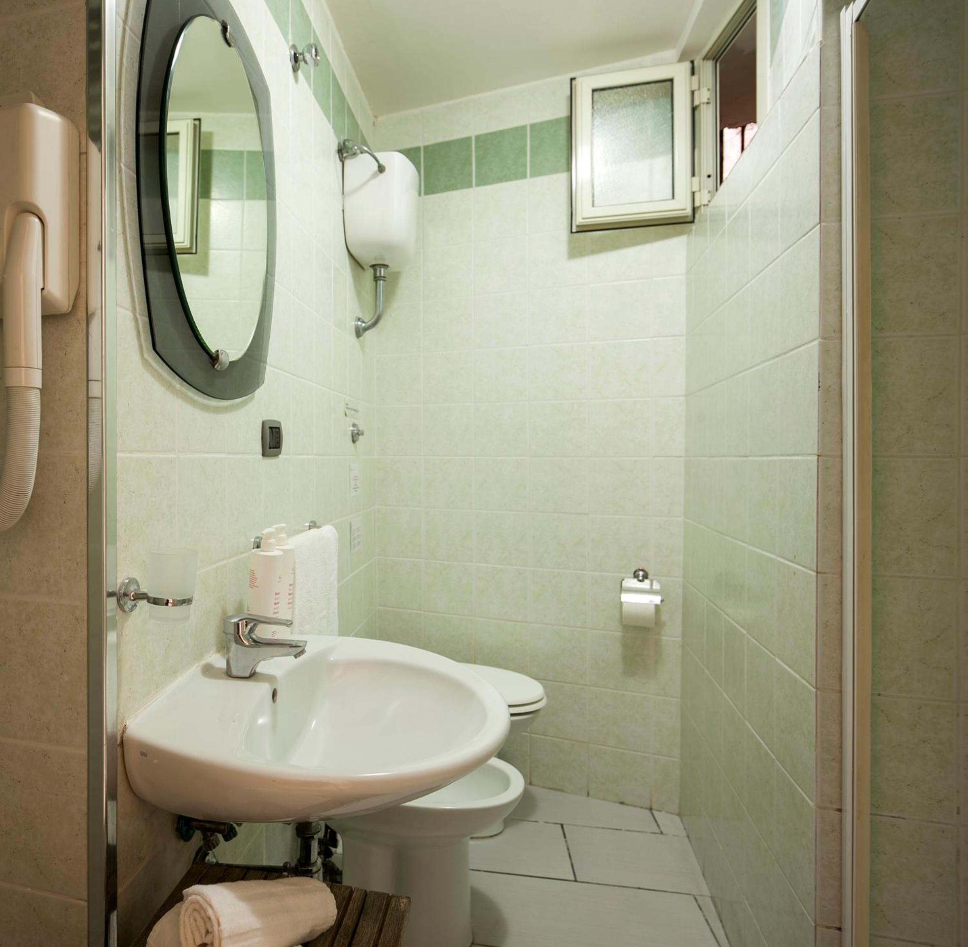 Apartment Cinema House At The Historical Center By Wonderful Italy Naples